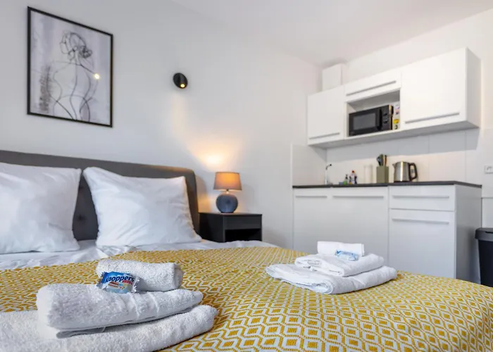 Mint: Design – Parken – Küche – Wifi Apartamento